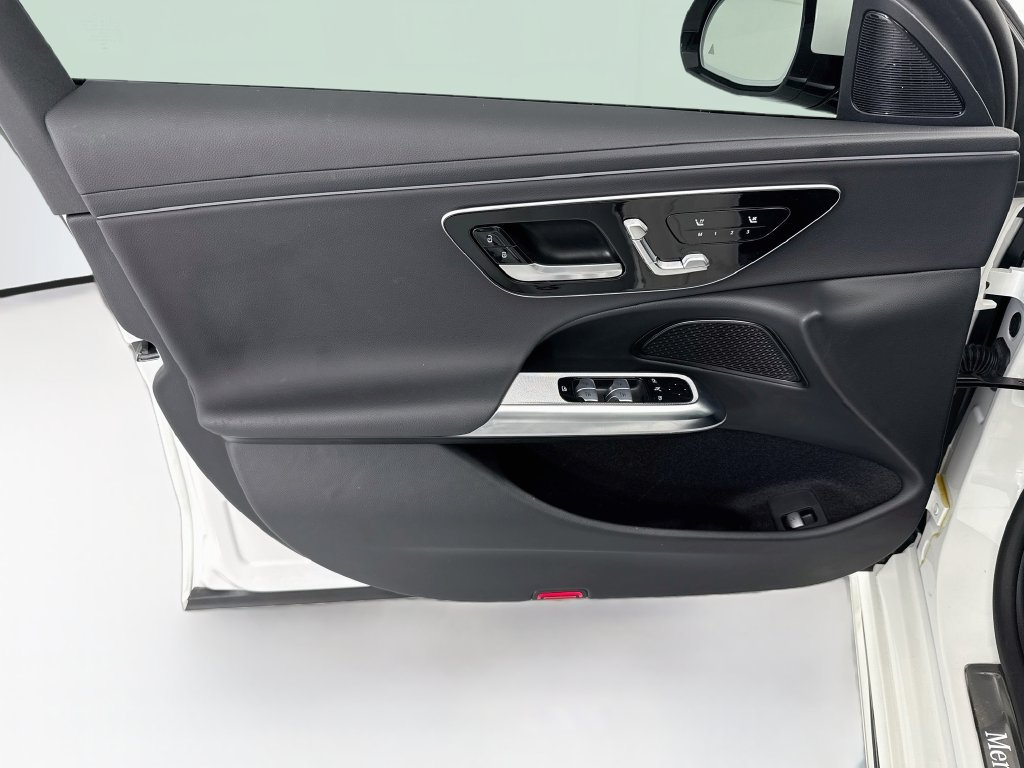 Certified 2024 Mercedes-Benz E 350 4MATIC Sedan image 23