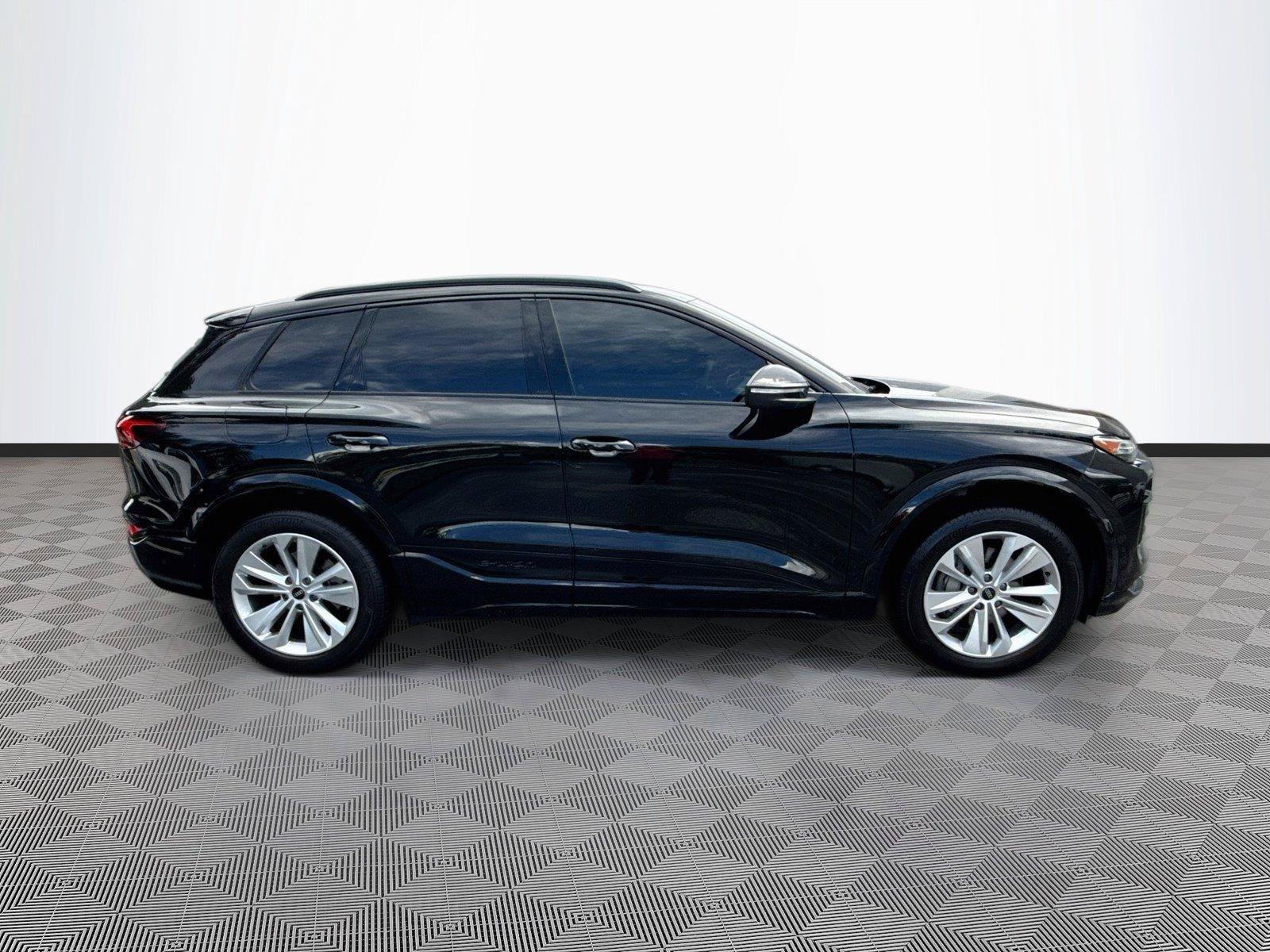 Certified 2025 Audi Q6 e-tron Premium Plus w/ Premium Plus RWD image 8