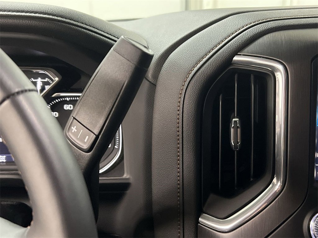 Used 2022 GMC Sierra 1500 AT4 image 16