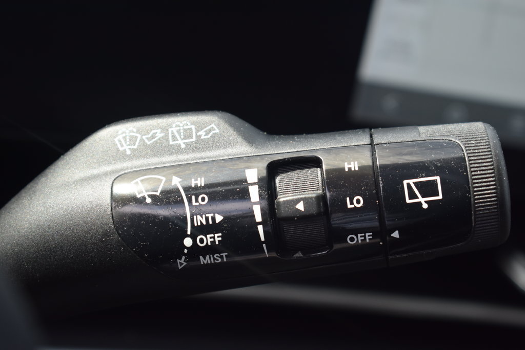 Used 2026 Kia Carnival FWD image 29