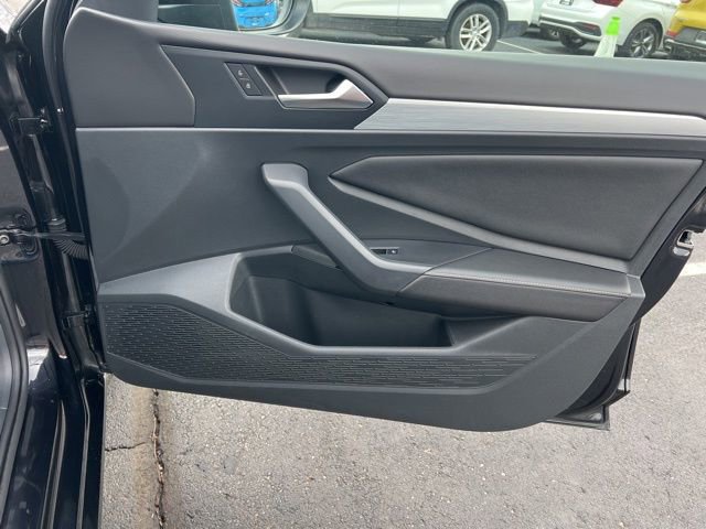 Used 2025 Volkswagen Jetta Sport image 30