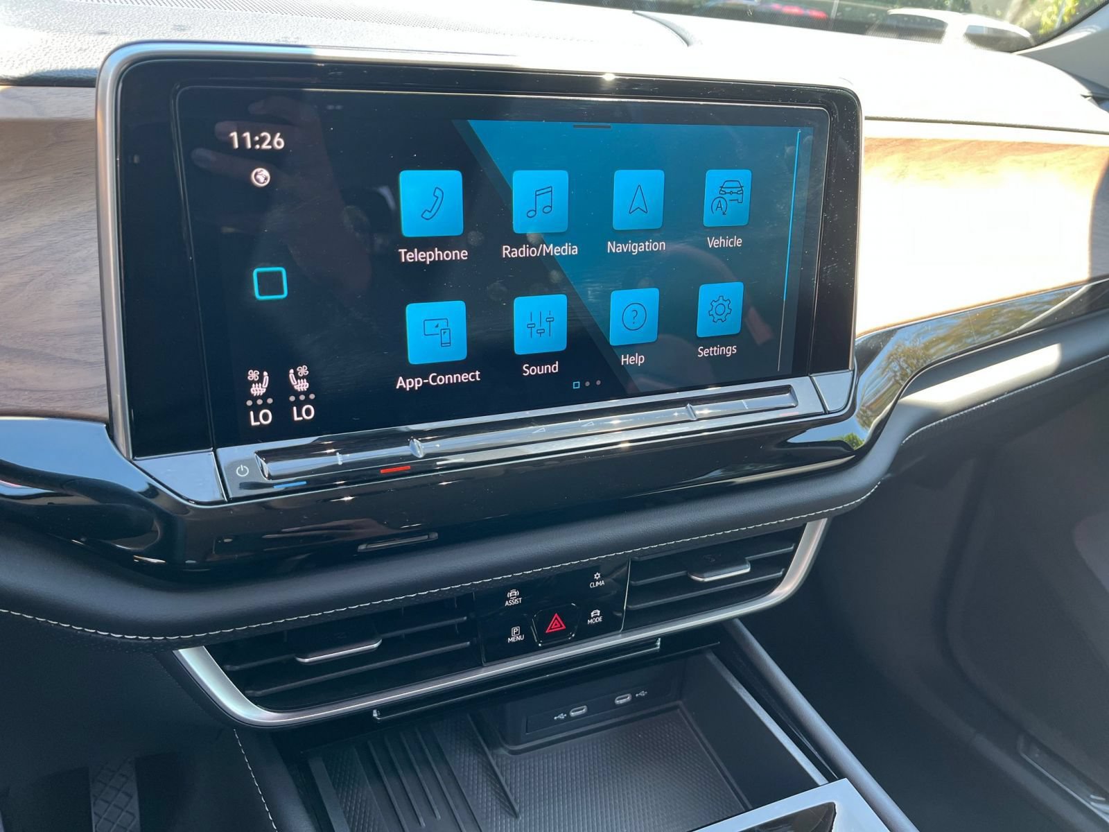 Used 2026 Volkswagen Atlas SE FWD image 16