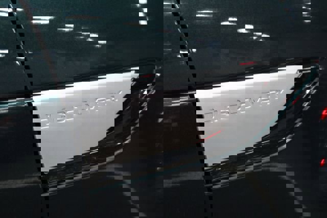 Used 2017 Land Rover Discovery HSE image 5