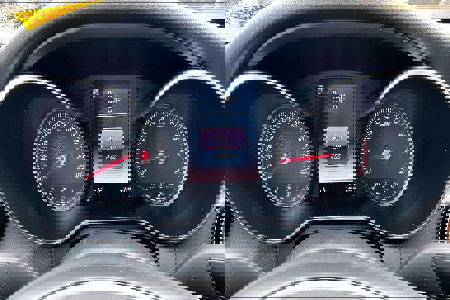 Used 2015 Mercedes-Benz C 300 4MATIC Sedan image 25