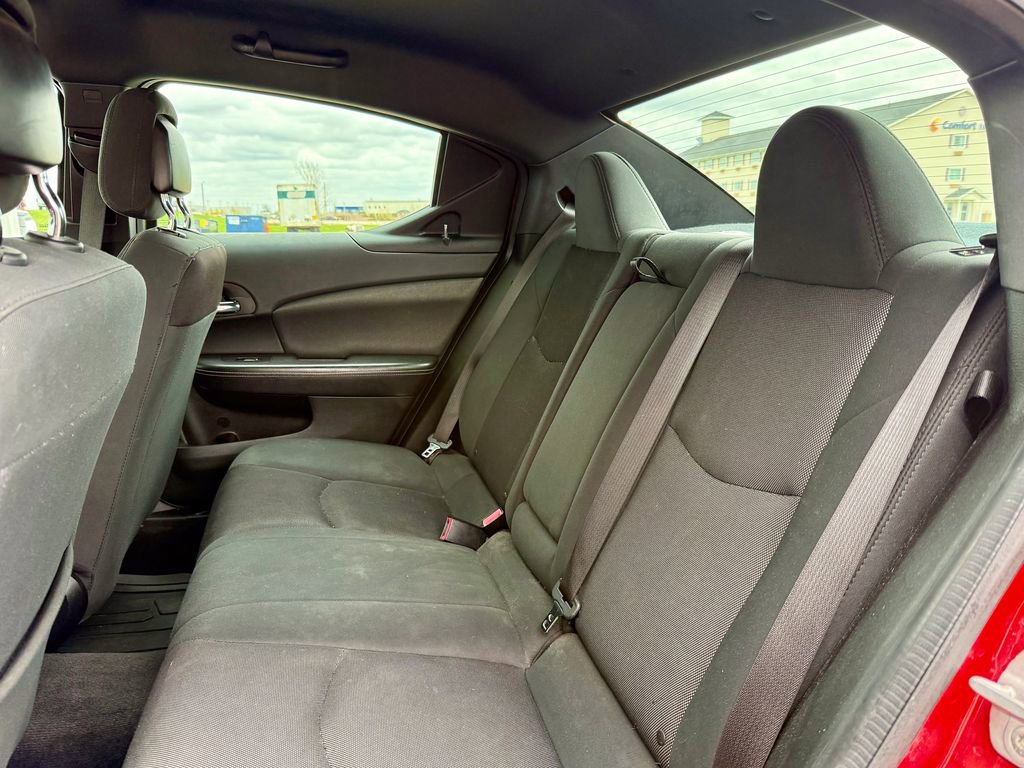 Used 2014 Dodge Avenger SE image 12