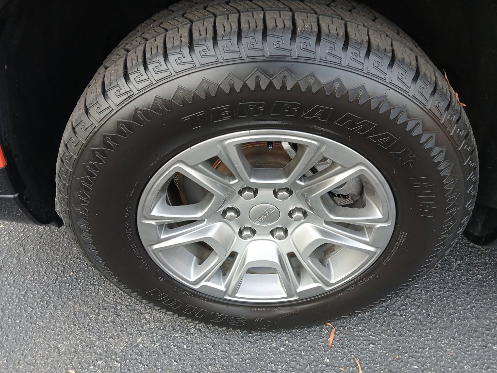 Used 2024 Jeep Wagoneer L Base image 9