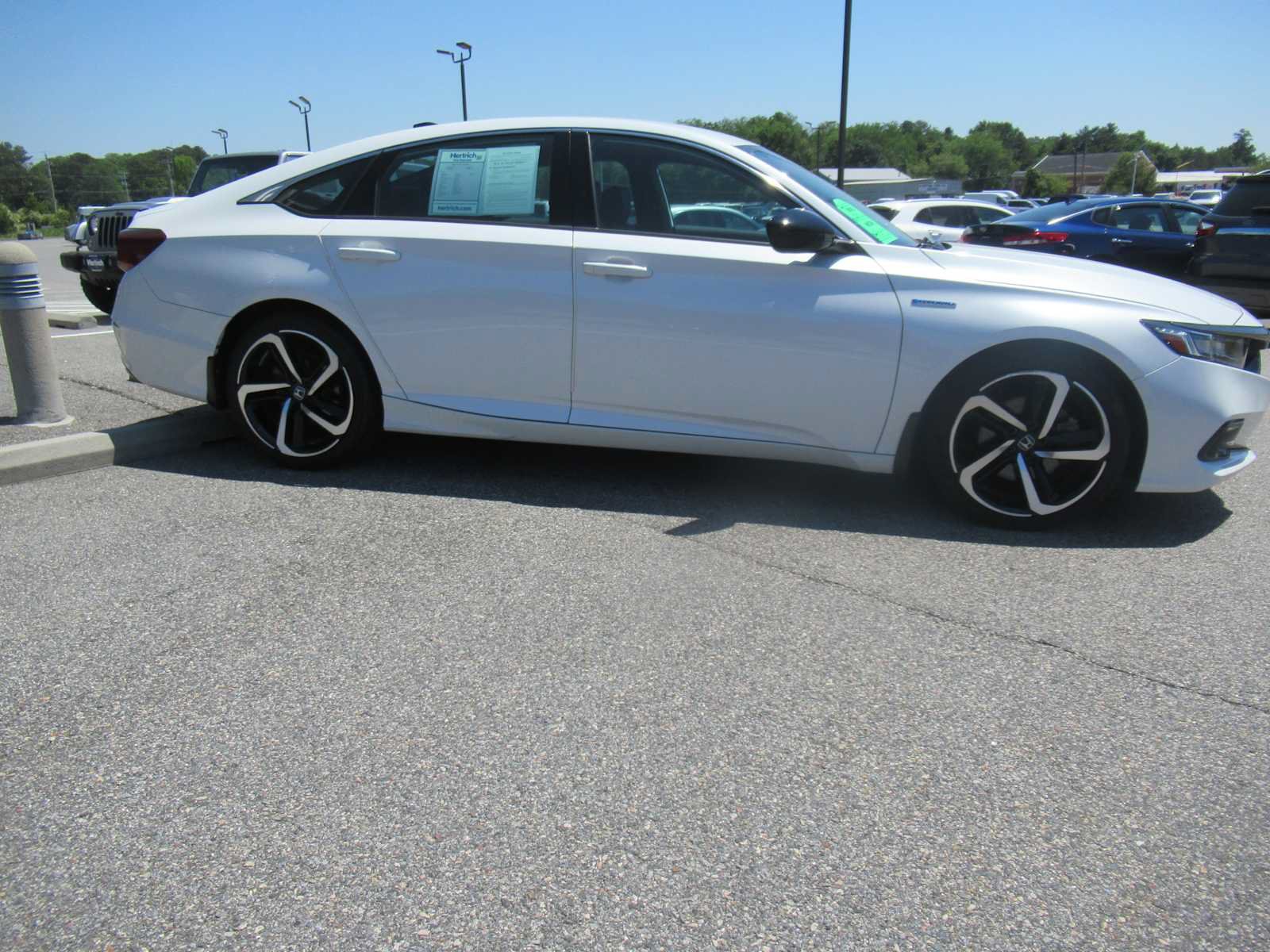 Used 2022 Honda Accord Sport image 4
