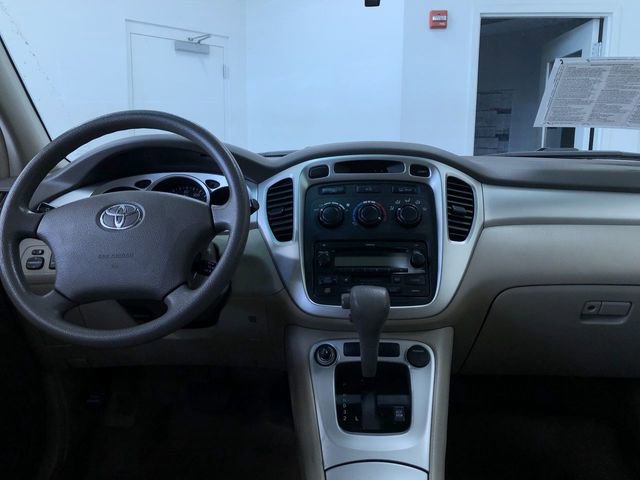Used 2006 Toyota Highlander 4WD V6 w/ 3rd Row image 16