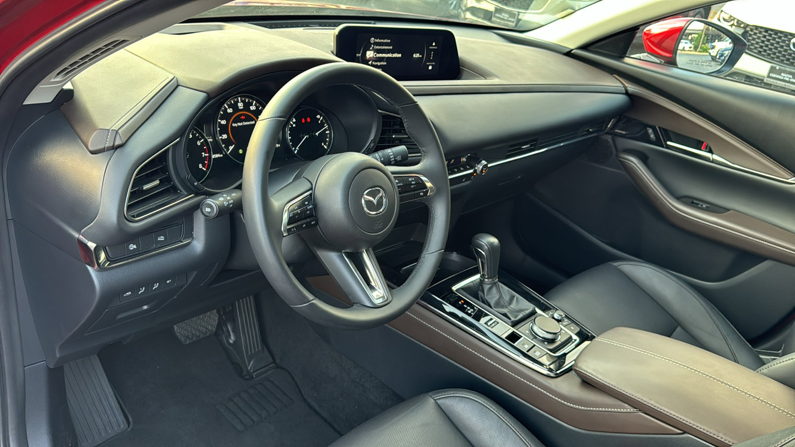 Used 2025 MAZDA CX-30 AWD 2.5 S w/ Premium Package image 13