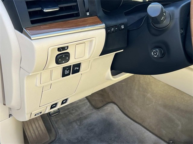 Used 2015 Lexus ES 300h image 30