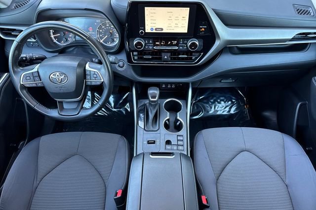 Used 2023 Toyota Highlander LE image 15