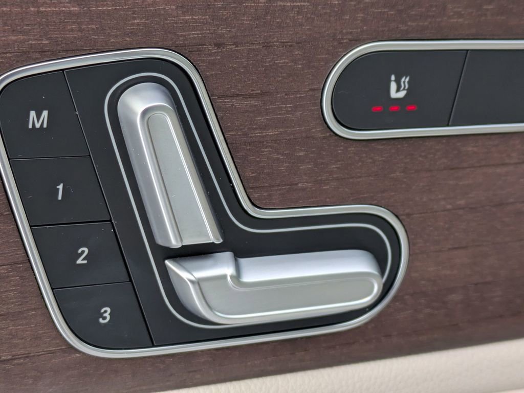 Used 2023 Mercedes-Benz GLA 250 4MATIC image 16