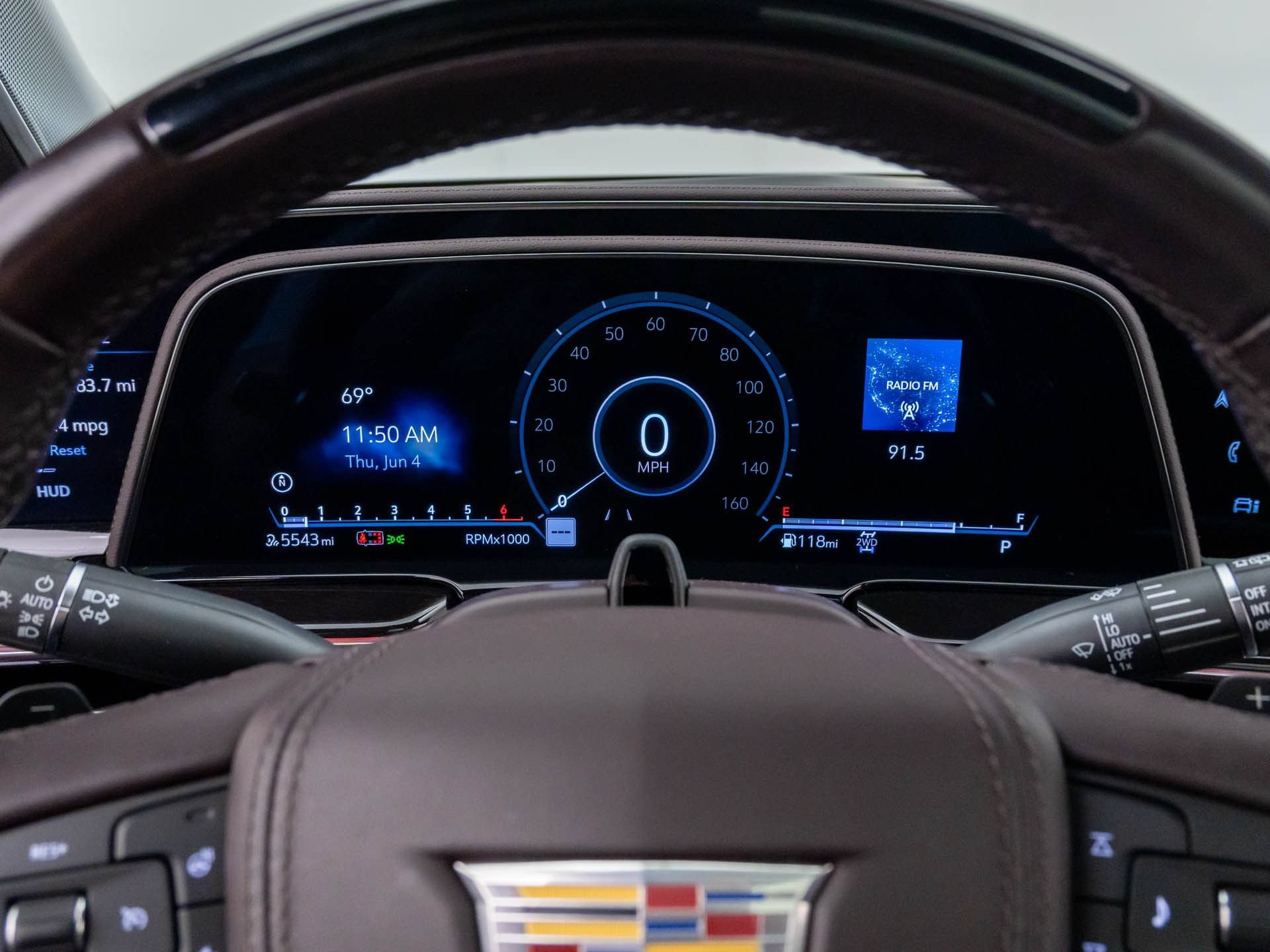 Certified 2024 Cadillac Escalade Premium Luxury Platinum w/ LPO, Floor Liner Package AWD/4WD image 32