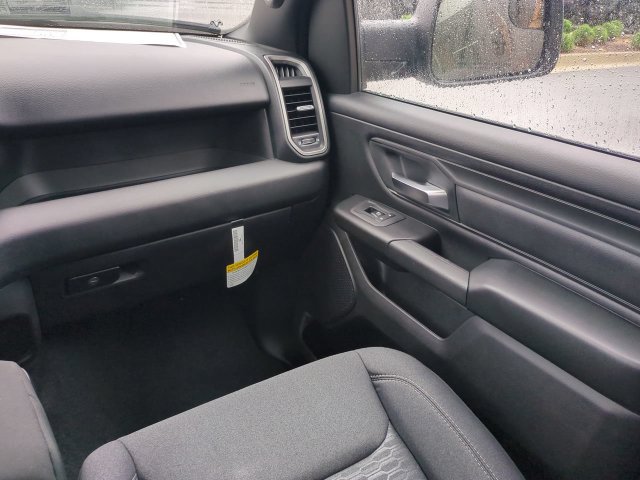 New 2026 RAM 1500 Express AWD/4WD image 17