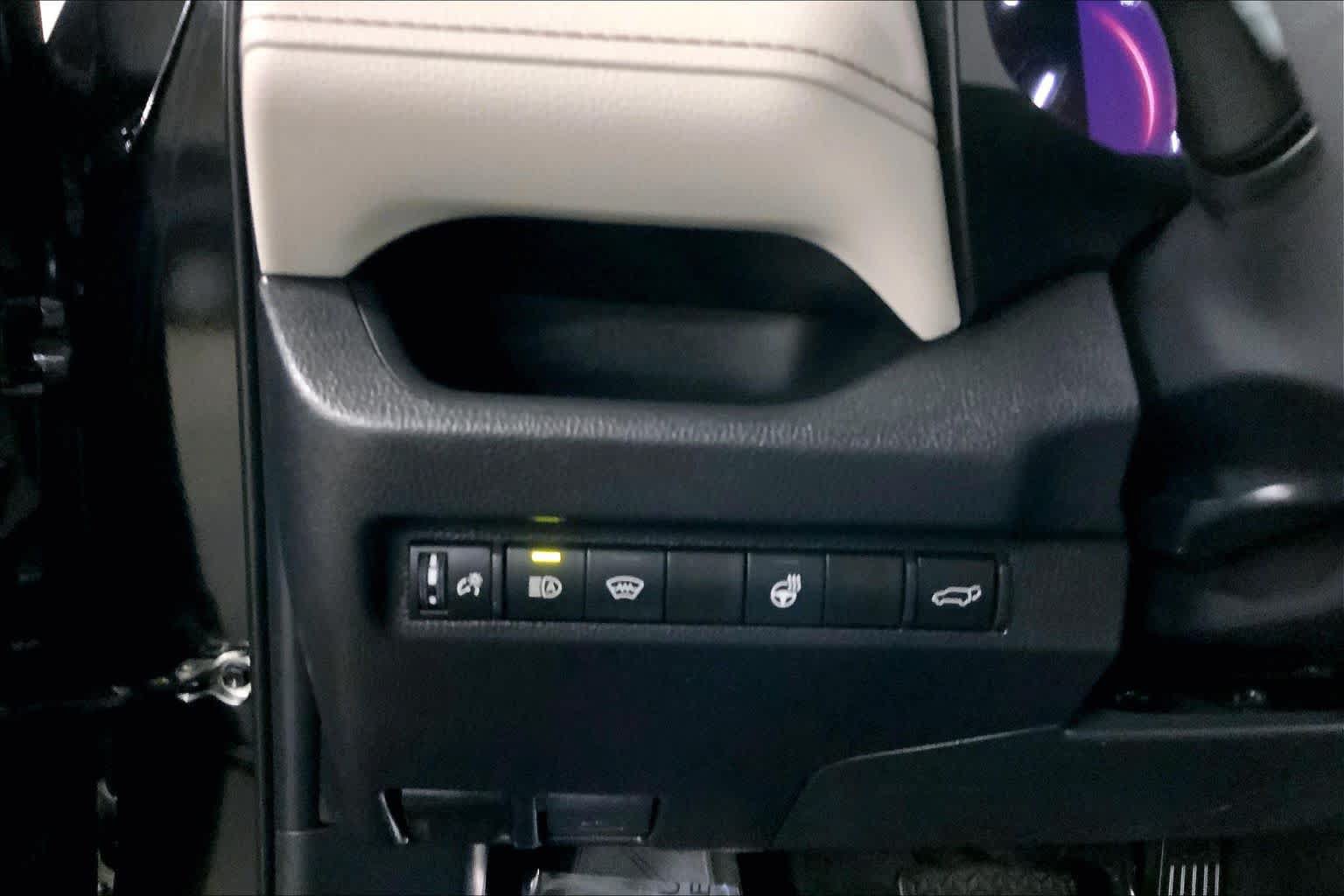 Certified 2024 Toyota RAV4 XLE w/ Convenience Package AWD/4WD image 35