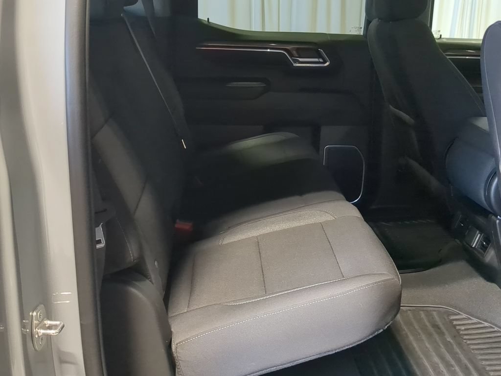 Used 2024 Chevrolet Silverado 1500 LT AWD/4WD image 24