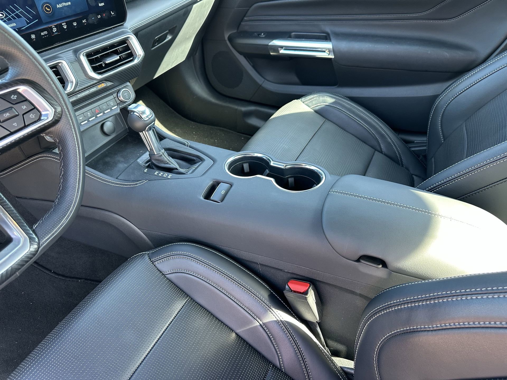 Used 2025 Ford Mustang GT Premium RWD image 16