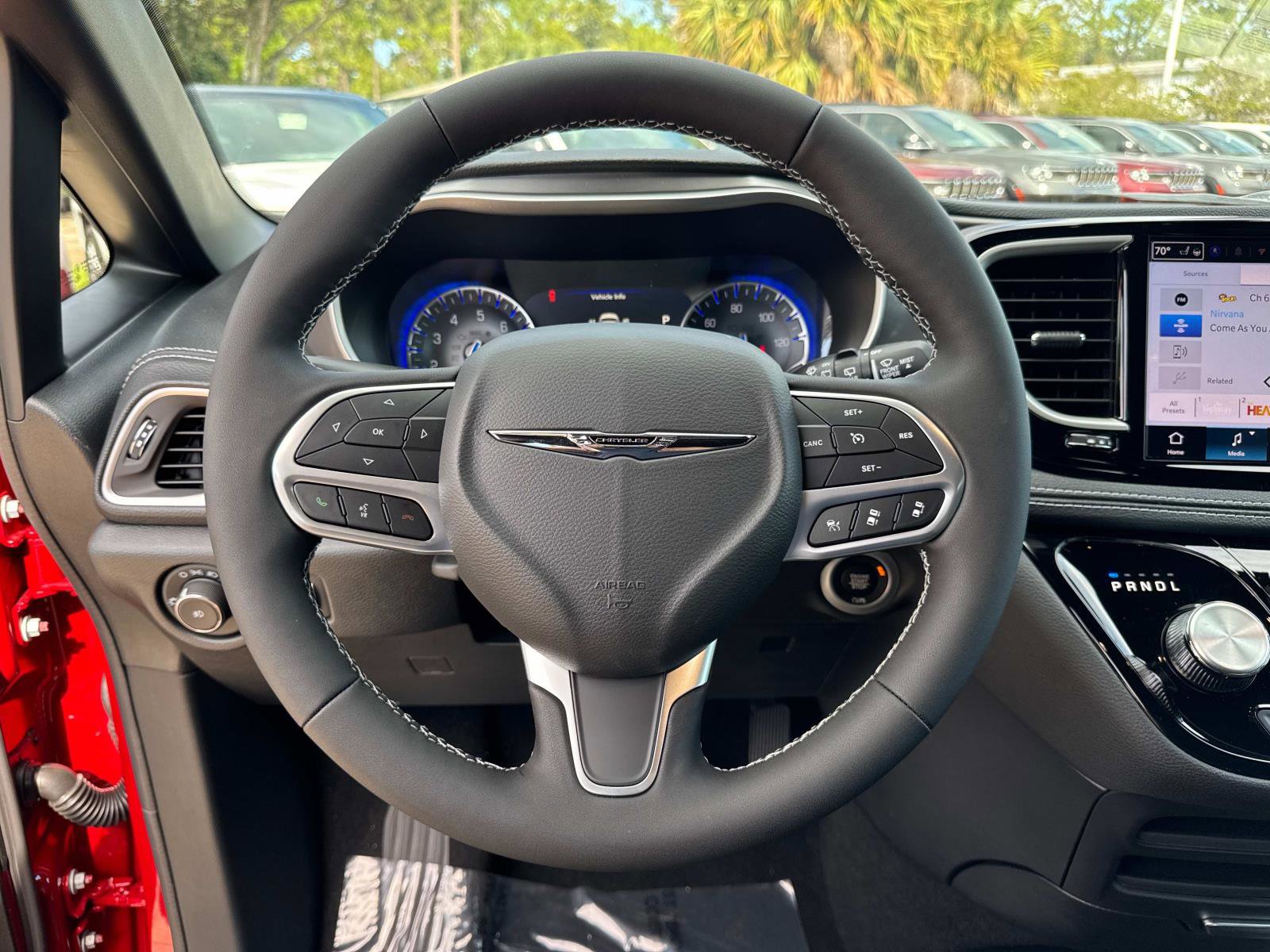 New 2026 Chrysler Pacifica Select image 30