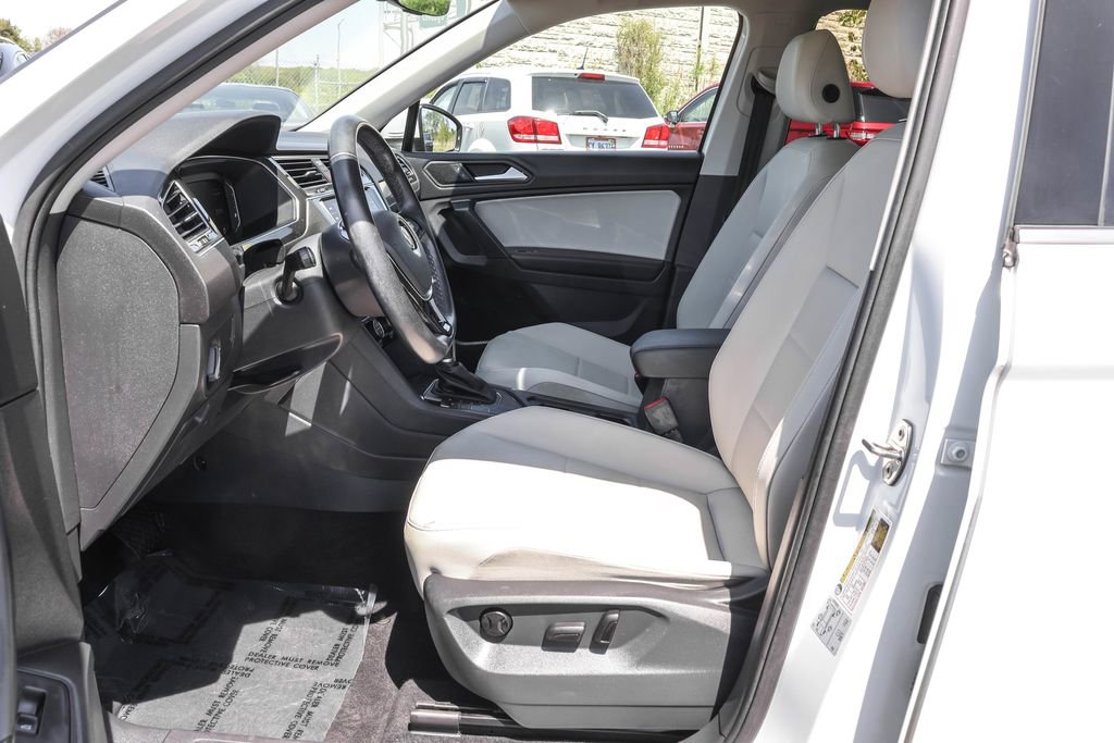 Used 2019 Volkswagen Tiguan SE FWD image 4