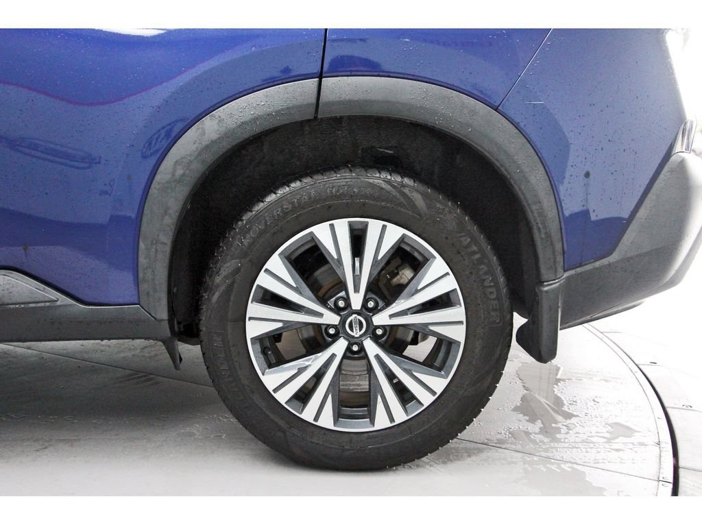 Used 2021 Nissan Rogue SV AWD/4WD image 6