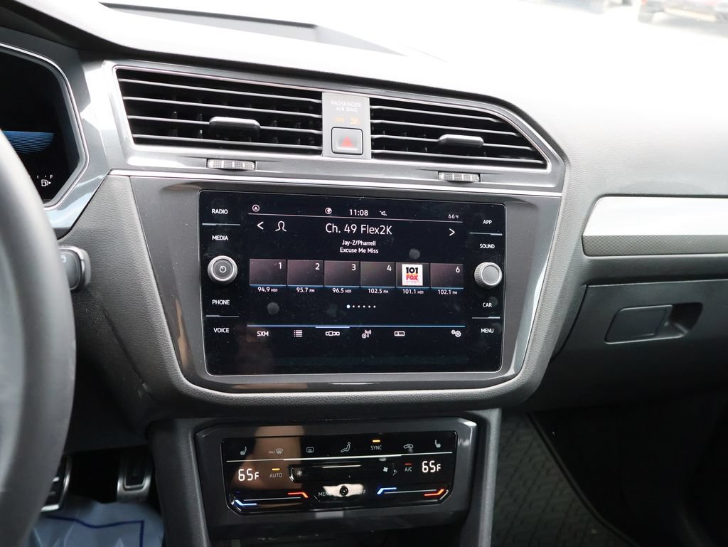 Certified 2023 Volkswagen Tiguan SE R-Line FWD image 24