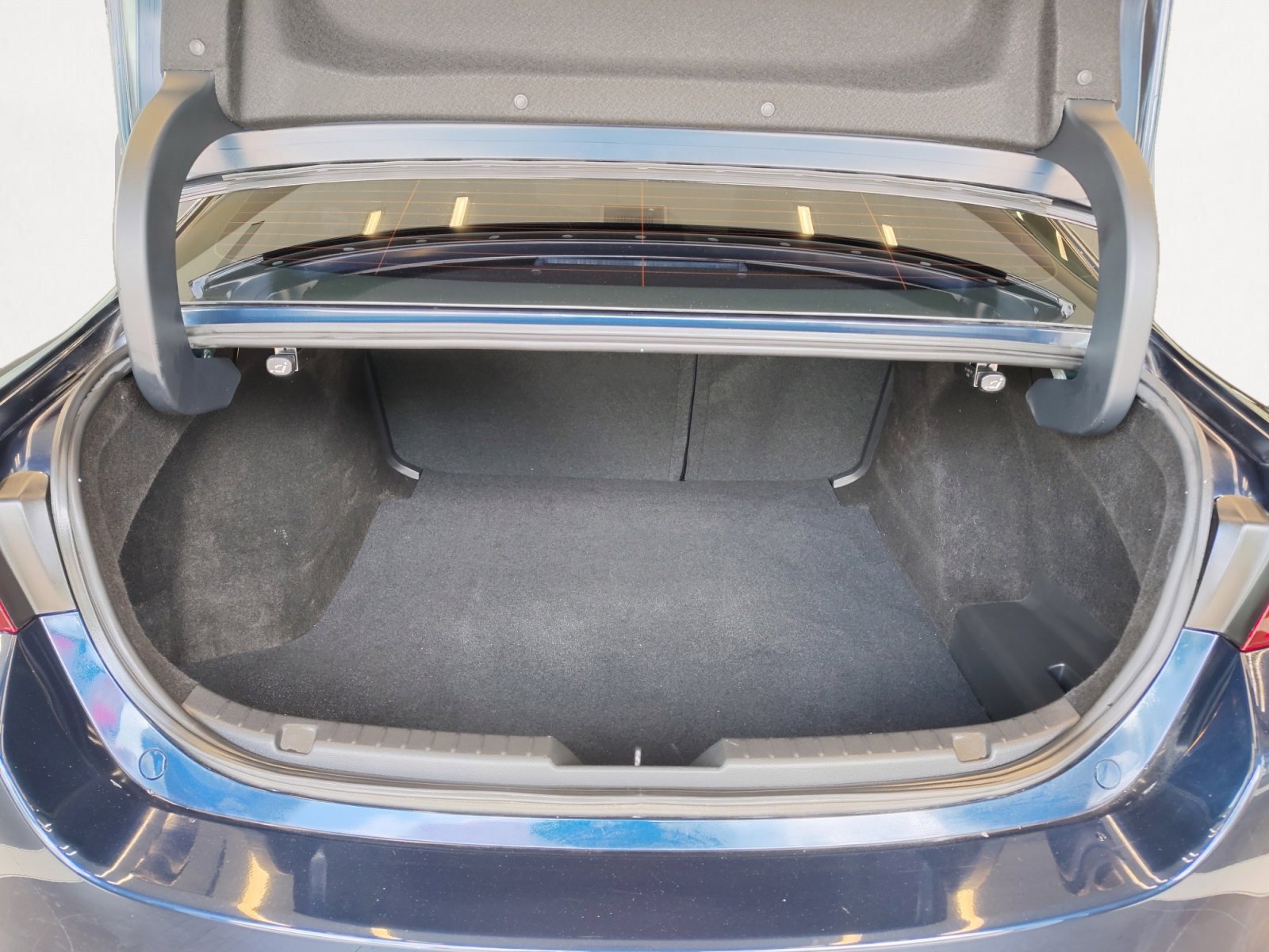 Used 2024 MAZDA MAZDA3 s image 16