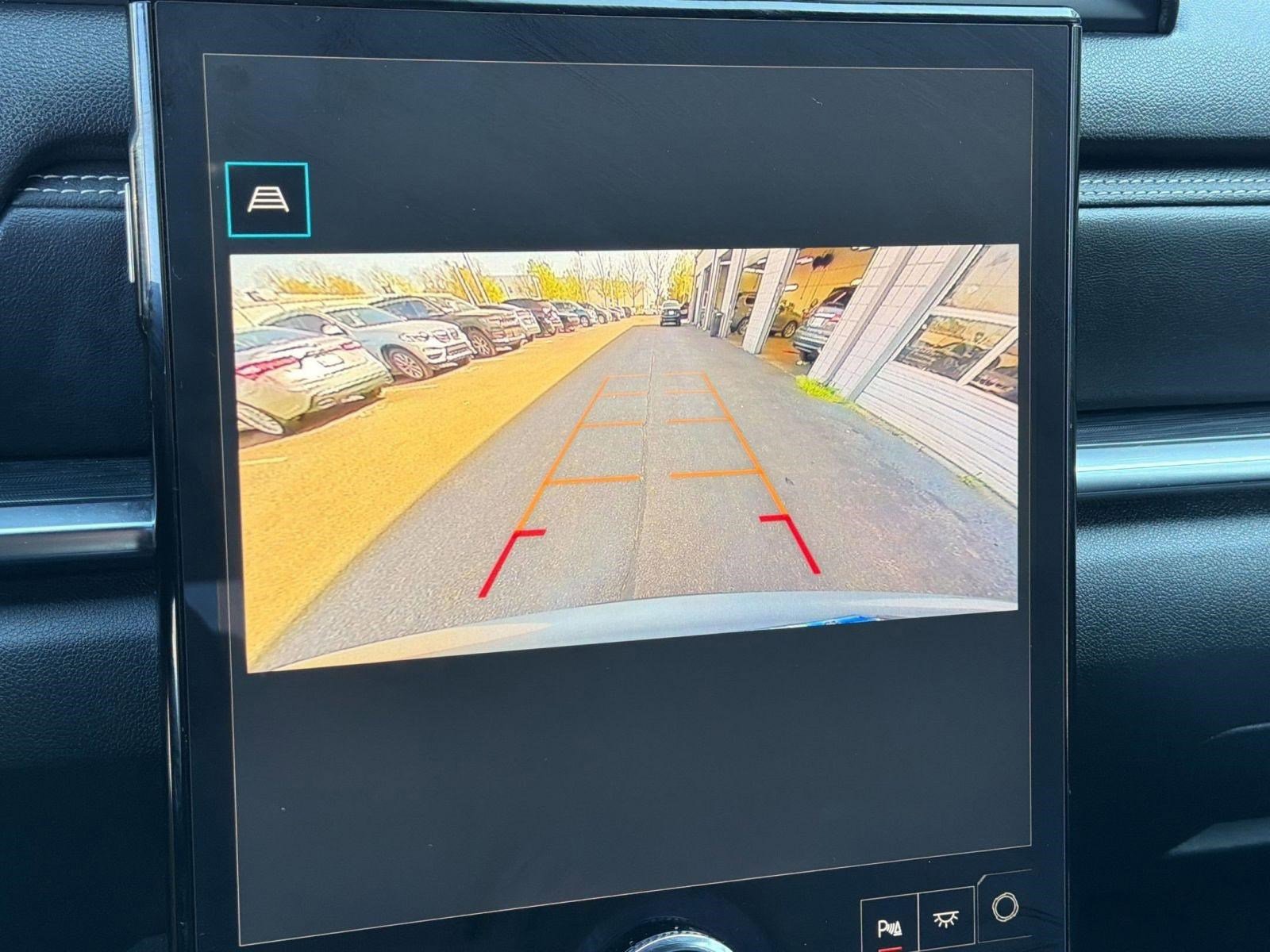 Used 2025 GMC Terrain Elevation AWD/4WD image 21