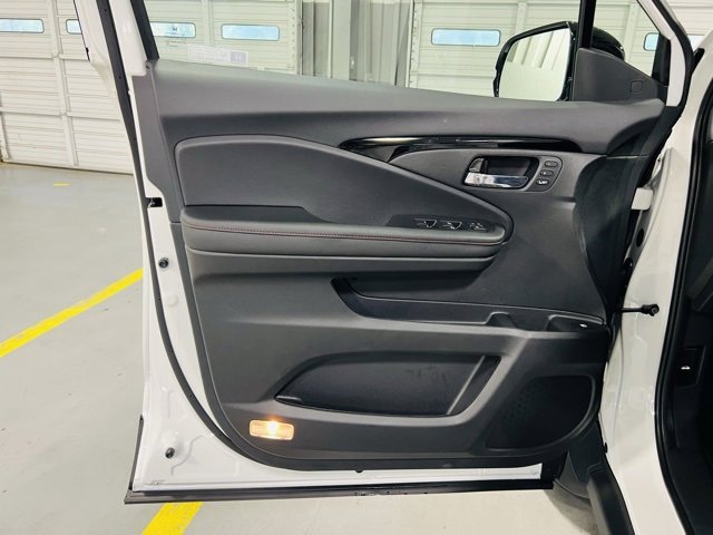 New 2026 Honda Ridgeline Black Edition image 24