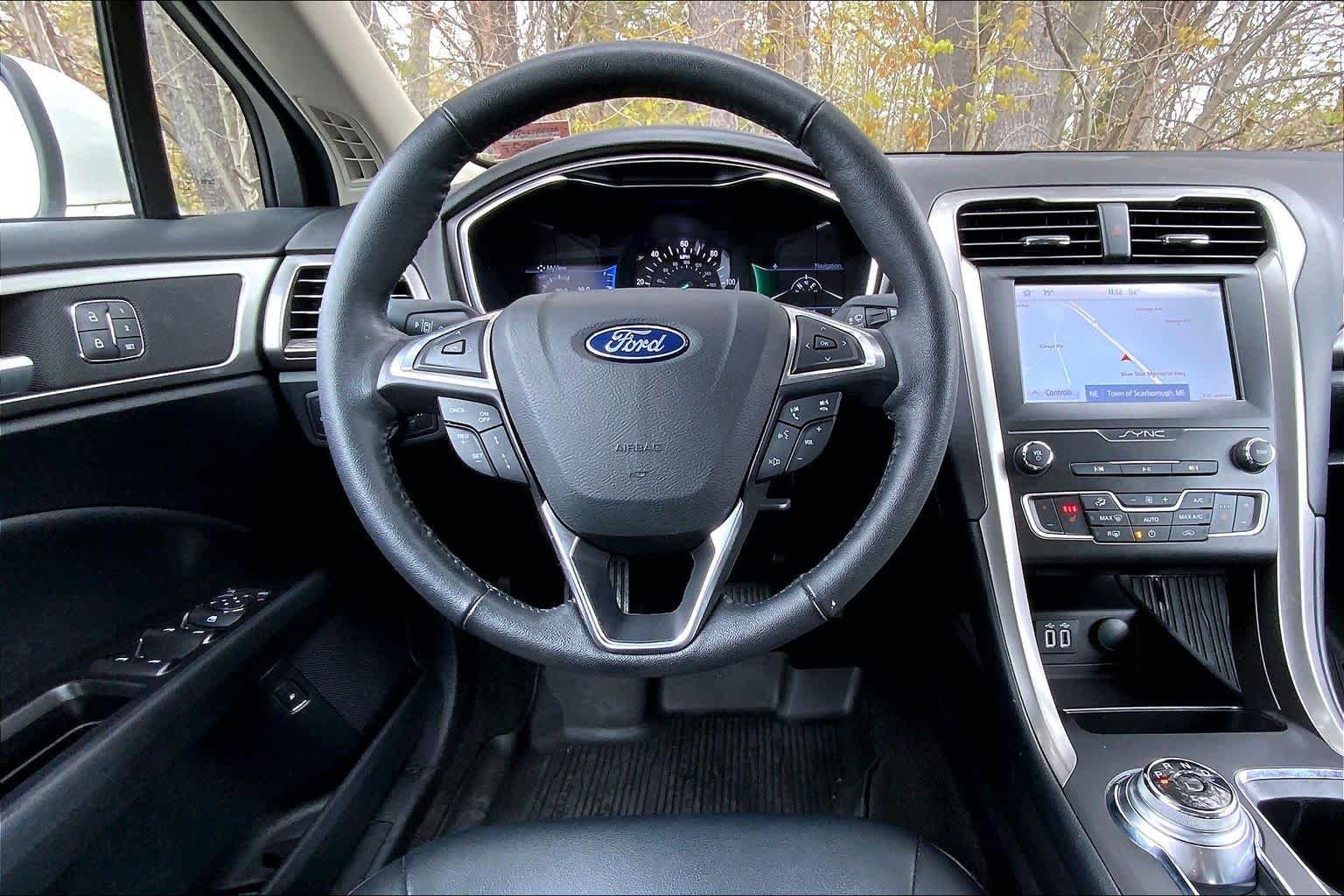 Used 2020 Ford Fusion SEL FWD image 6