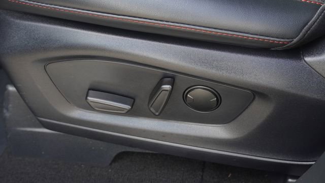 Used 2025 Ford Explorer ST-Line w/ ST-Line Street Pack AWD/4WD image 20