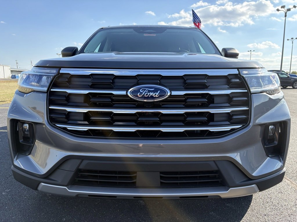New 2026 Ford Explorer Active image 3