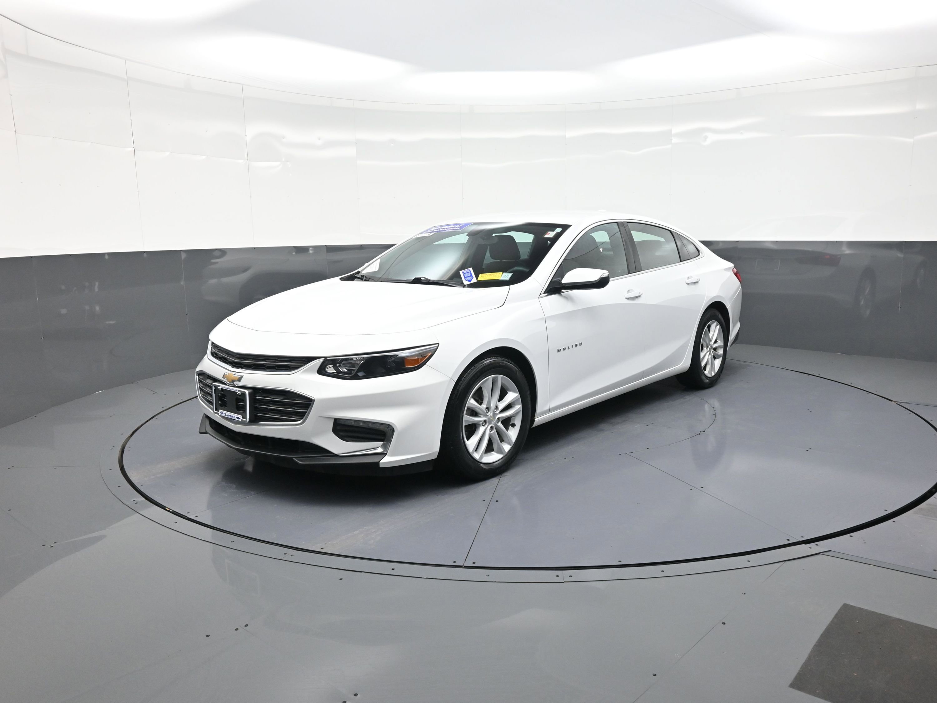 Used 2017 Chevrolet Malibu LT image 7