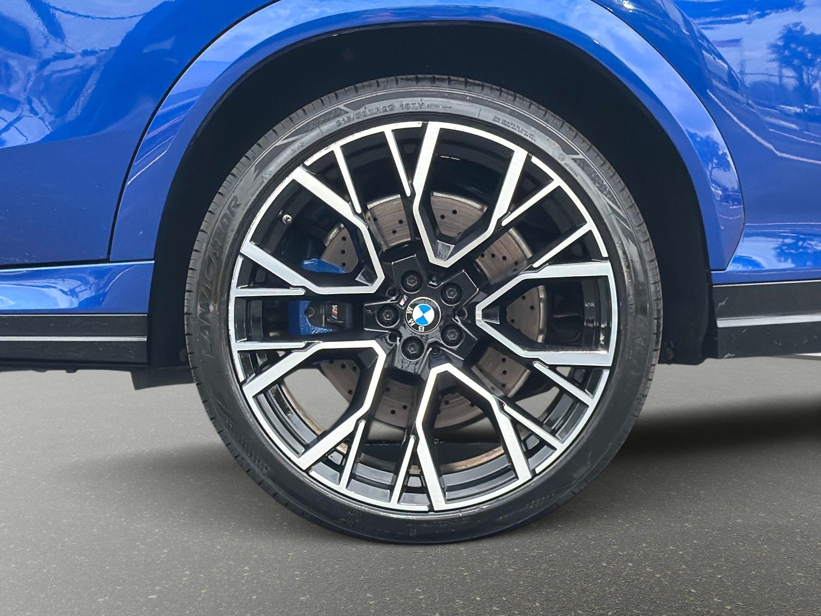 Used 2021 BMW X6 M w/ Executive Package AWD/4WD image 14