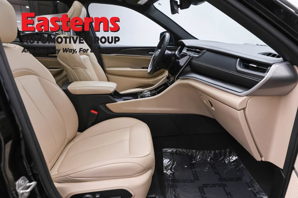 Used 2024 Jeep Grand Cherokee Limited 4xe AWD/4WD image 27