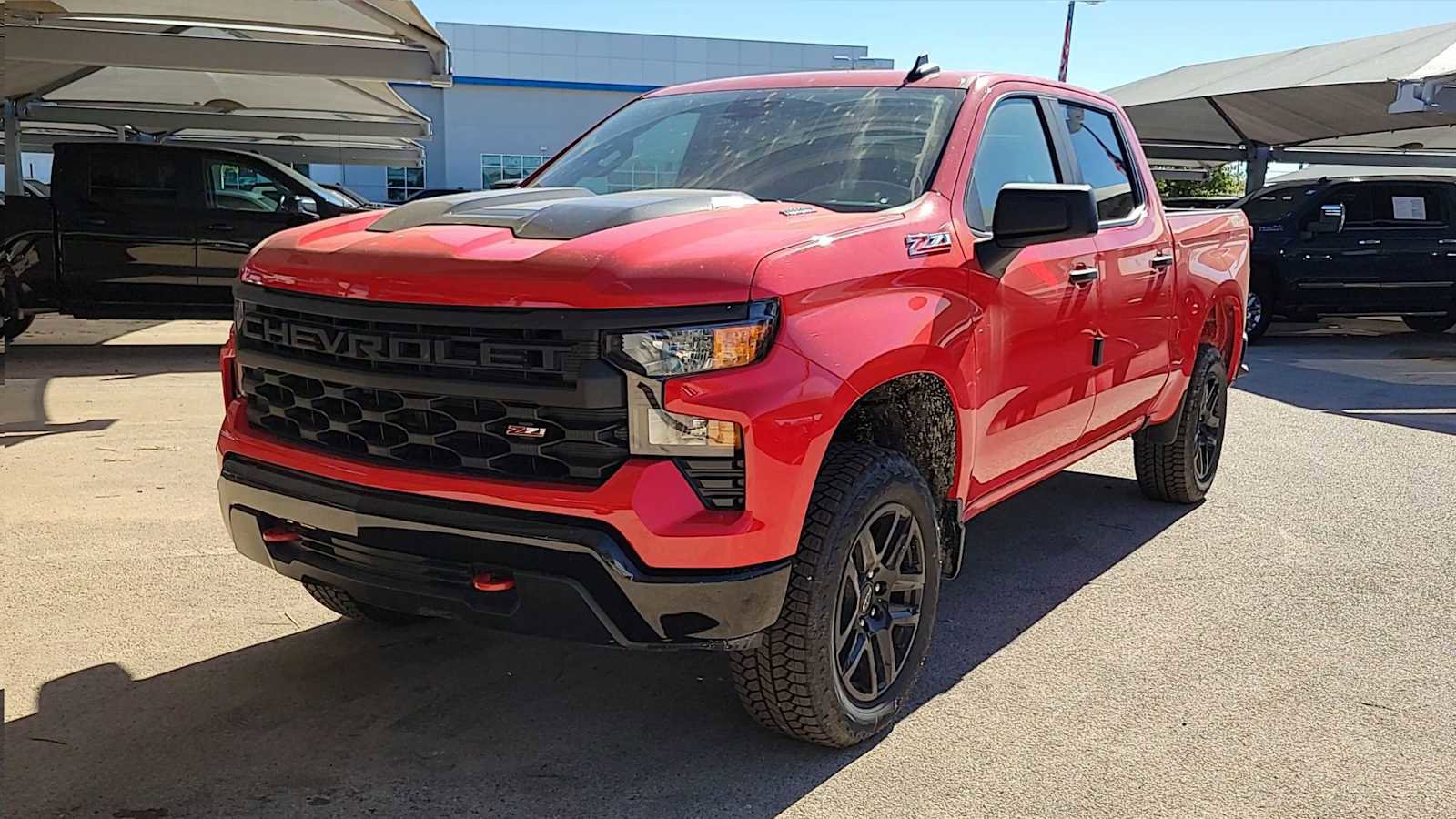 New 2026 Chevrolet Silverado 1500 Custom Trail Boss w/ LPO, Dark Essentials Package AWD/4WD image 5