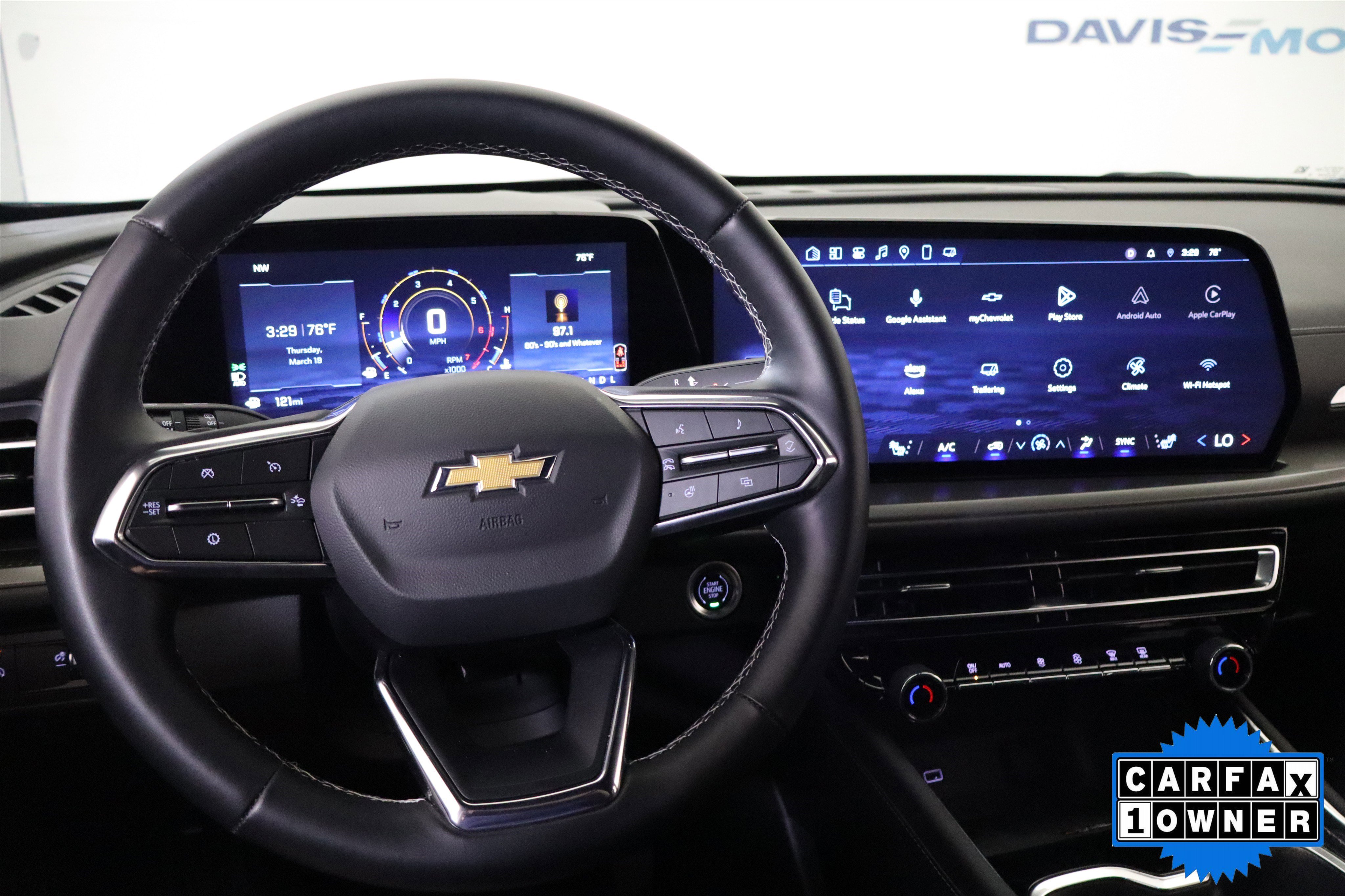 Used 2025 Chevrolet Traverse LT image 23