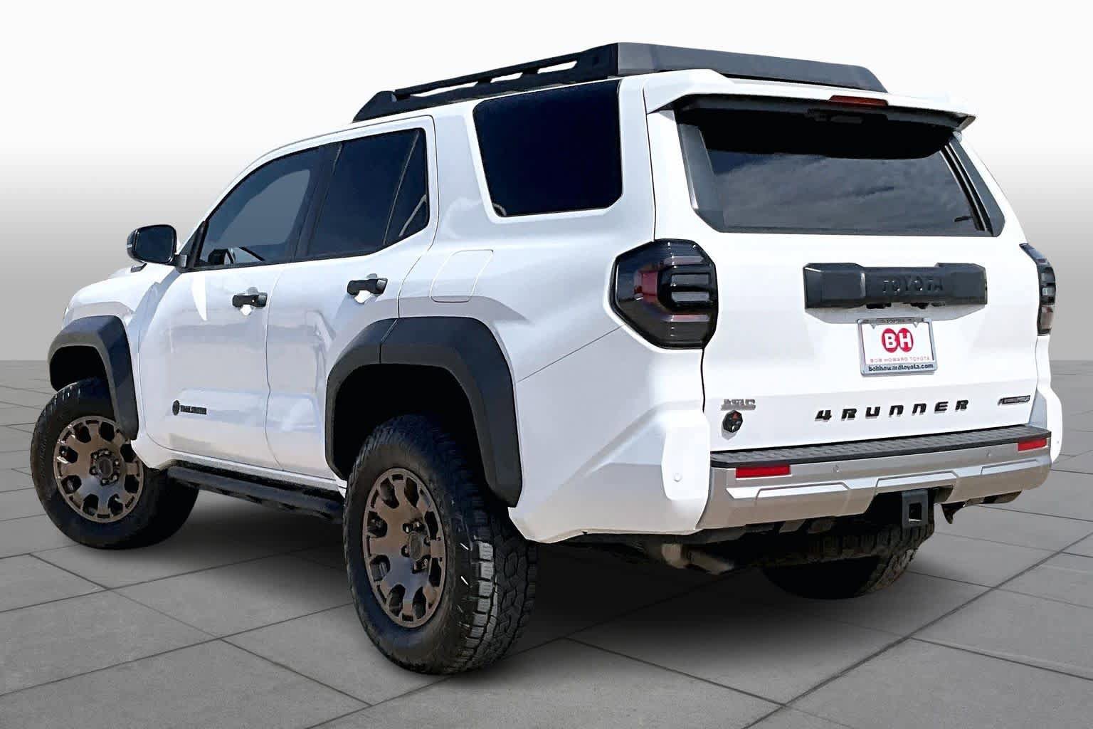 Used 2025 Toyota 4Runner Trailhunter AWD/4WD image 11