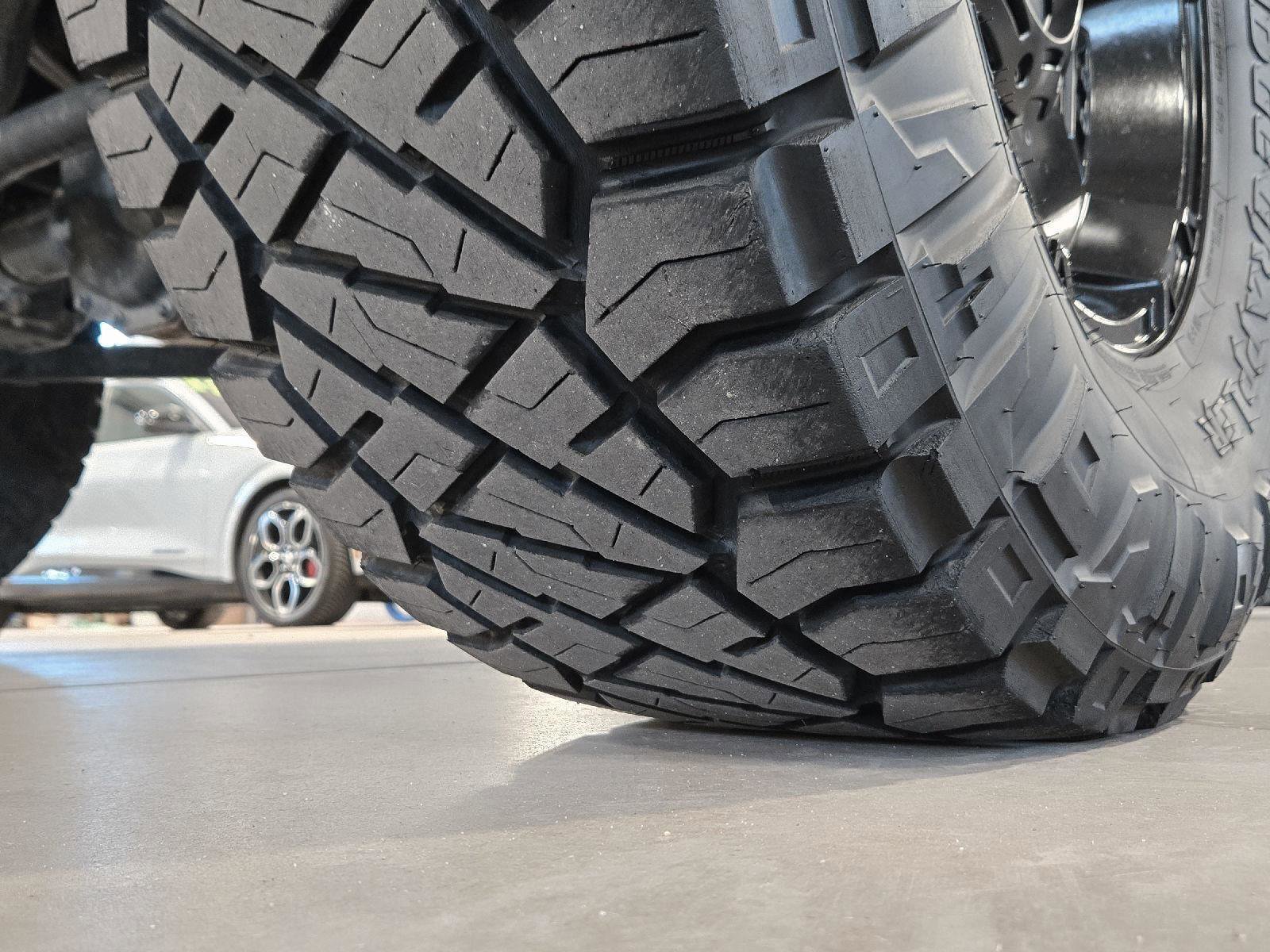 Used 2021 Jeep Gladiator Willys AWD/4WD image 42