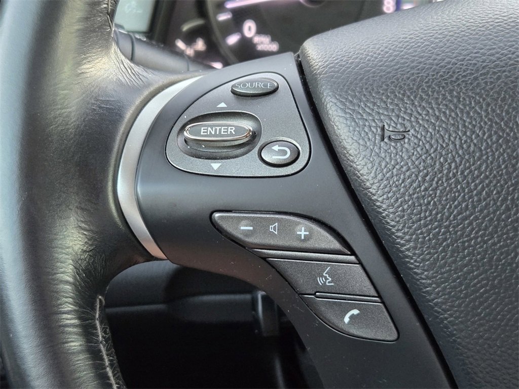 Used 2018 INFINITI Q70 L 3.7 image 26