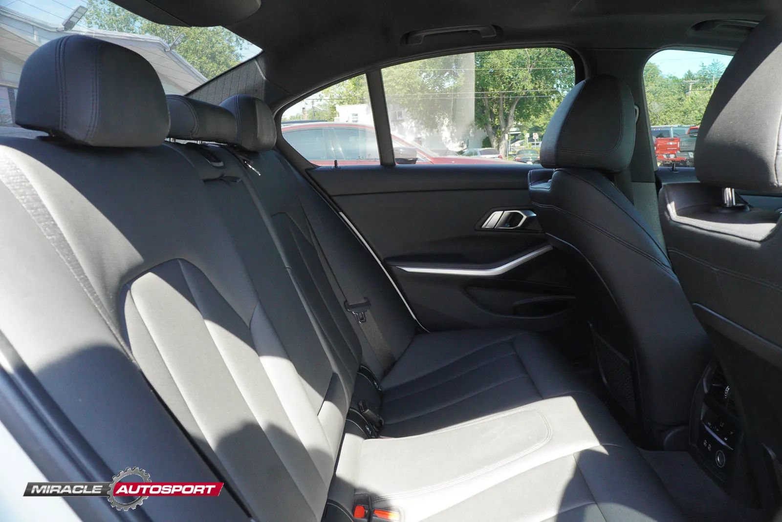 Used 2019 BMW 330i xDrive Sedan w/ Convenience Package AWD/4WD image 39