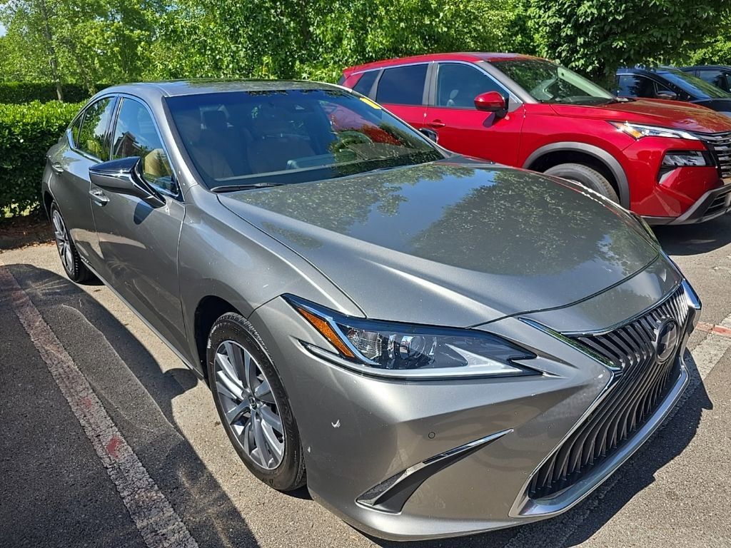 Used 2020 Lexus ES 300h w/ Premium Package FWD image 1