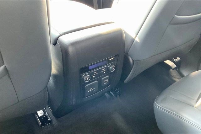 Used 2024 Buick Enclave Premium image 39