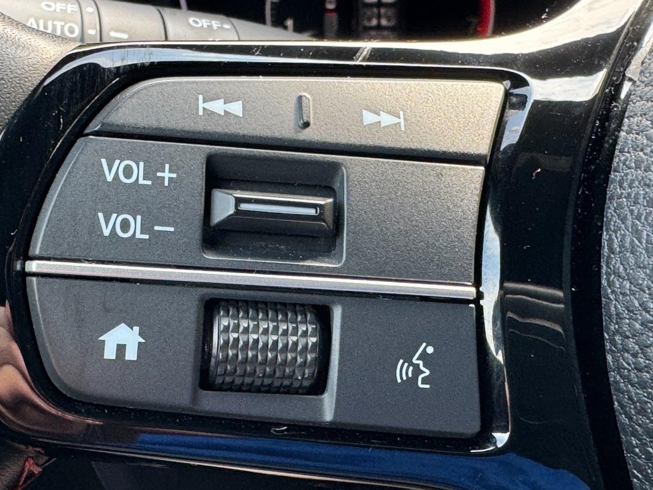 Certified 2025 Honda Pilot TrailSport image 23