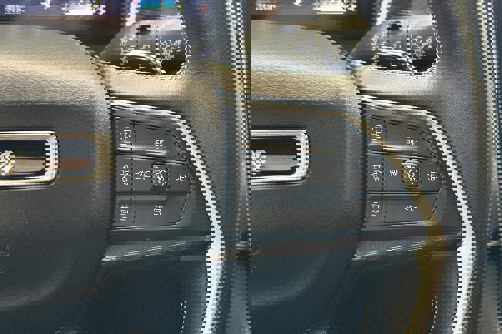 Used 2021 Jeep Grand Cherokee L Laredo w/ Luxury Tech Group I image 29