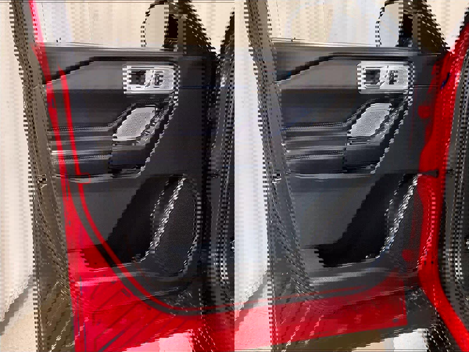 Used 2020 Ford Explorer Platinum w/ Premium Technology Package image 9