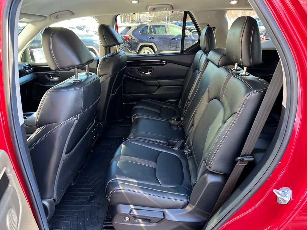 Used 2025 Honda Pilot EX-L image 19