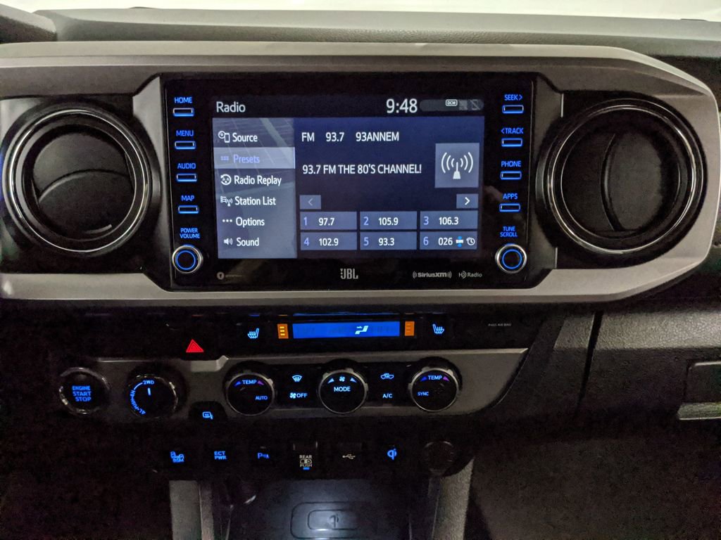 Used 2020 Toyota Tacoma Limited AWD/4WD image 9