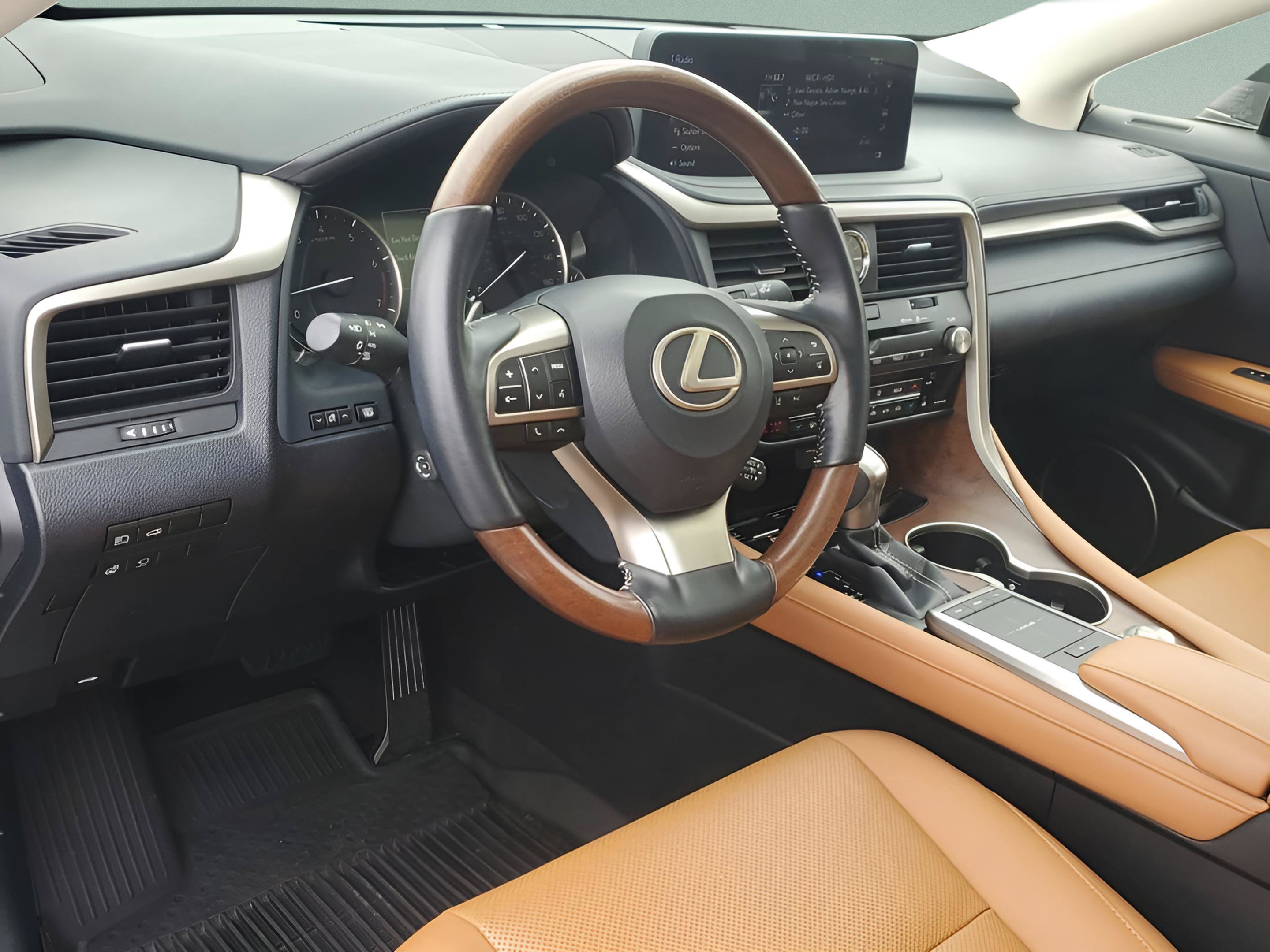 Used 2022 Lexus RX 350L Premium w/ Premium Package AWD/4WD image 16