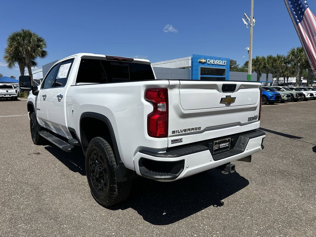 Used 2022 Chevrolet Silverado 3500 High Country w/ Technology Package AWD/4WD image 14