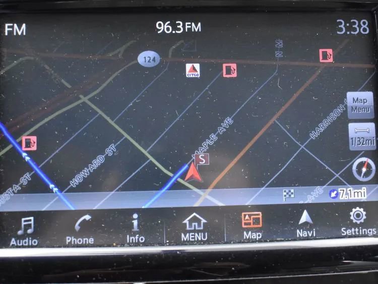 Used 2016 Nissan Murano SV w/ Premium Package image 30